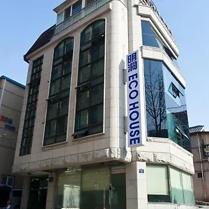 Myeongdong Ecohouse Gasthof